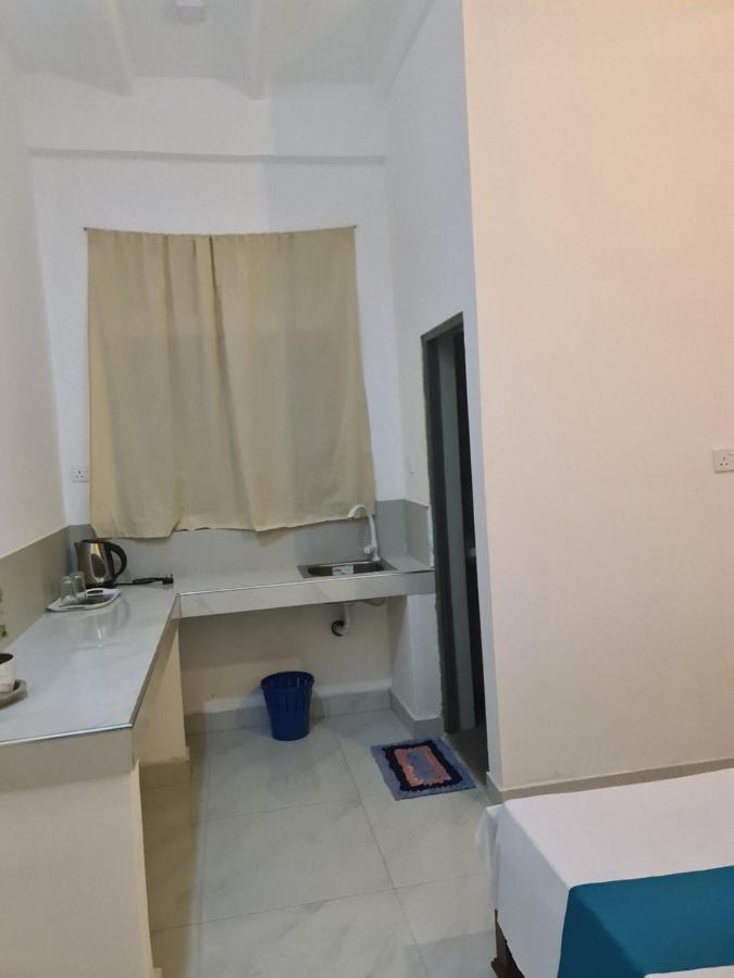 נגומבו Ceylon Lodge - Airport Transit Hostel מראה חיצוני תמונה