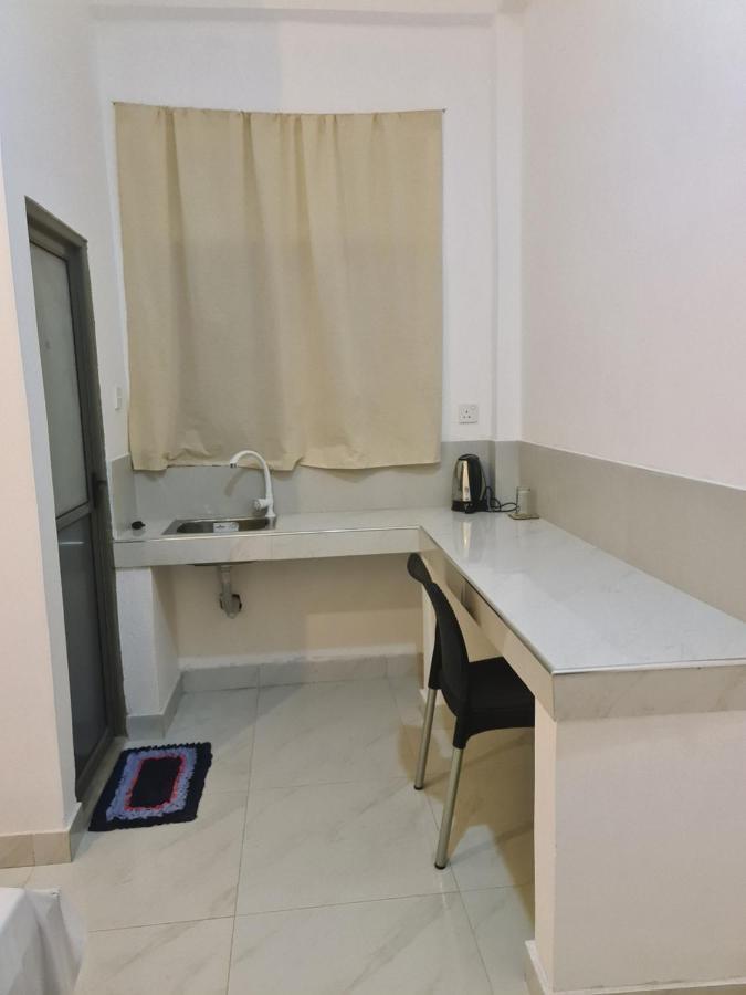 נגומבו Ceylon Lodge - Airport Transit Hostel מראה חיצוני תמונה